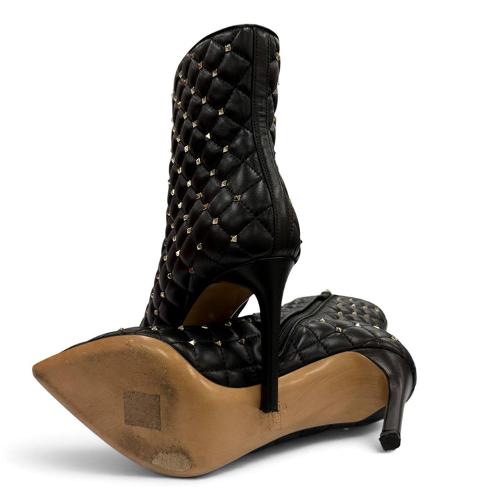 美品☆Valentino Garavani ヴァレンティノガラヴァーニ ロックスタッズ キルティング レザー ショートブーツ ブラック 38 箱・保存袋付