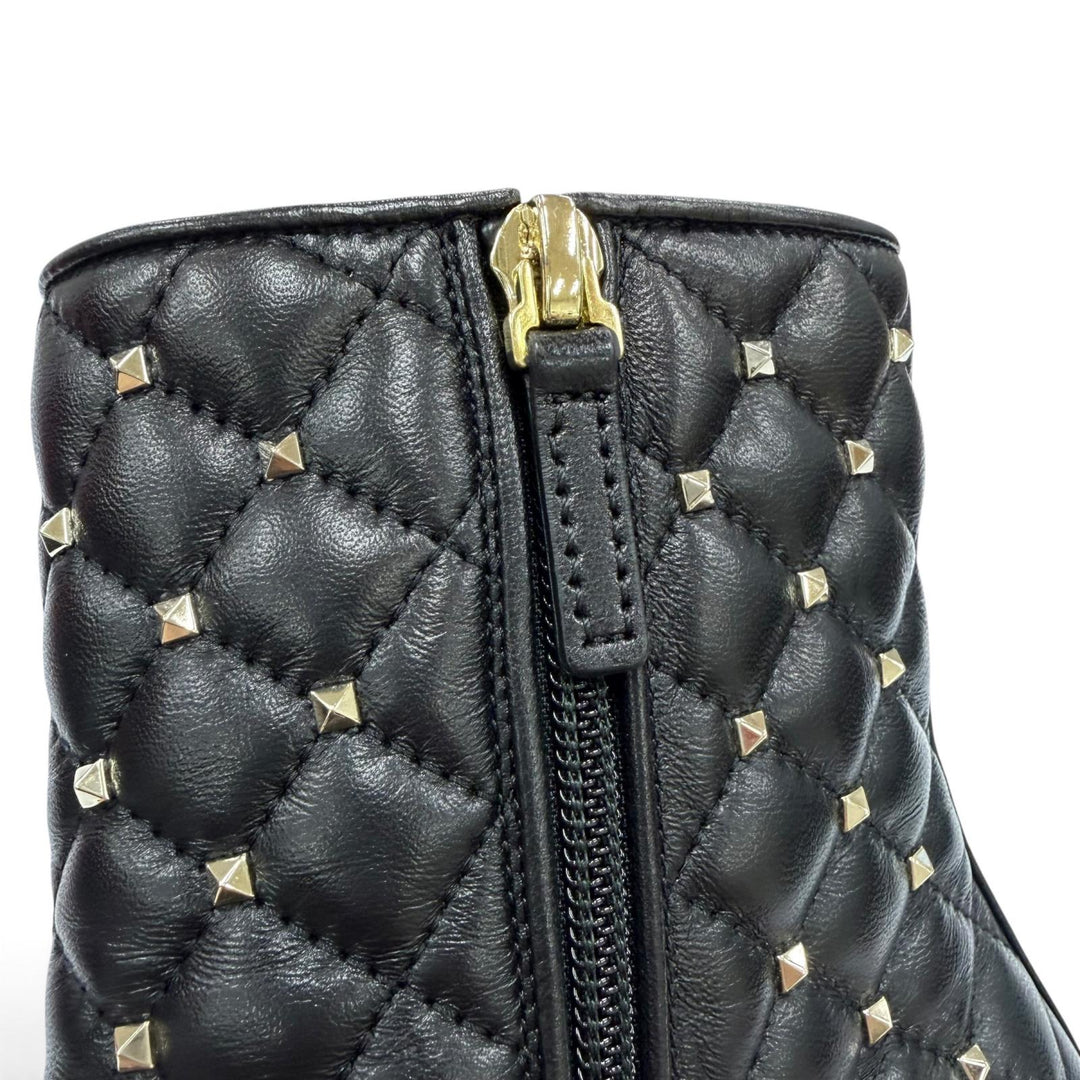 美品☆Valentino Garavani ヴァレンティノガラヴァーニ ロックスタッズ キルティング レザー ショートブーツ ブラック 38 箱・保存袋付