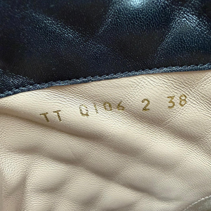 美品☆Valentino Garavani ヴァレンティノガラヴァーニ ロックスタッズ キルティング レザー ショートブーツ ブラック 38 箱・保存袋付