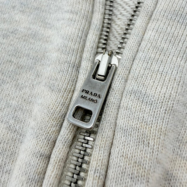 美品▼PRADA プラダ 25AW UJL39C コットン100% ロゴプリント ハーフジップ プルオーバー スウェット グレー XL 正規品 メンズ