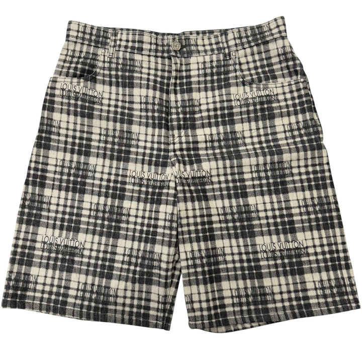 極美品□LOUIS VUITTON ルイヴィトン 23AW ロゴ チェック柄 レザーパッチ LVロゴ金具 デニムショートパンツ グレー 34 フランス製 正規品