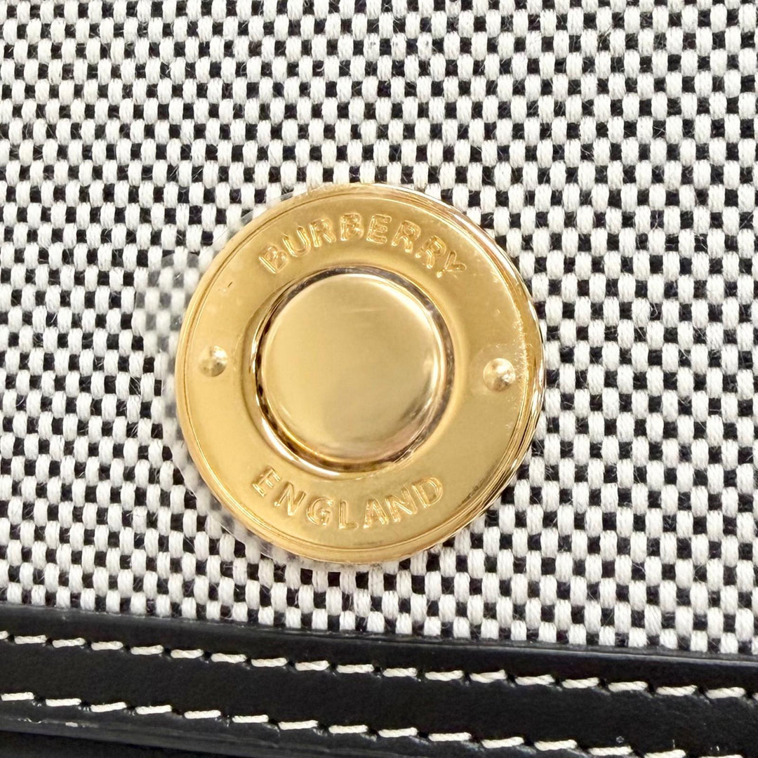 未使用品△BURBERRY バーバリー 8053311 LS NEW HAMPSHIRE ホースフェリー ロゴ スクエア ショルダーバッグ ブラック タン ゴールド金具