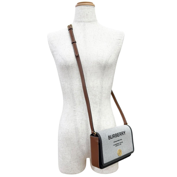 未使用品△BURBERRY バーバリー 8053311 LS NEW HAMPSHIRE ホースフェリー ロゴ スクエア ショルダーバッグ ブラック タン ゴールド金具