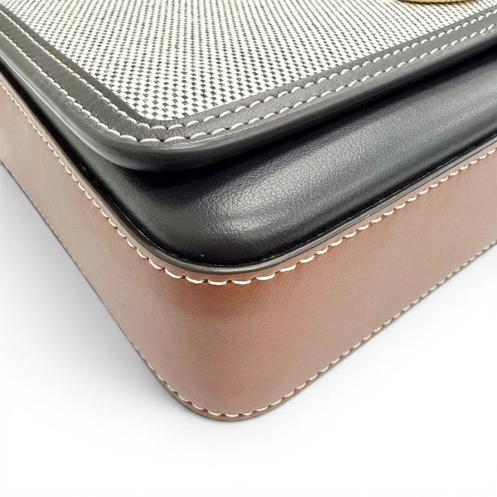 未使用品△BURBERRY バーバリー 8053311 LS NEW HAMPSHIRE ホースフェリー ロゴ スクエア ショルダーバッグ ブラック タン ゴールド金具