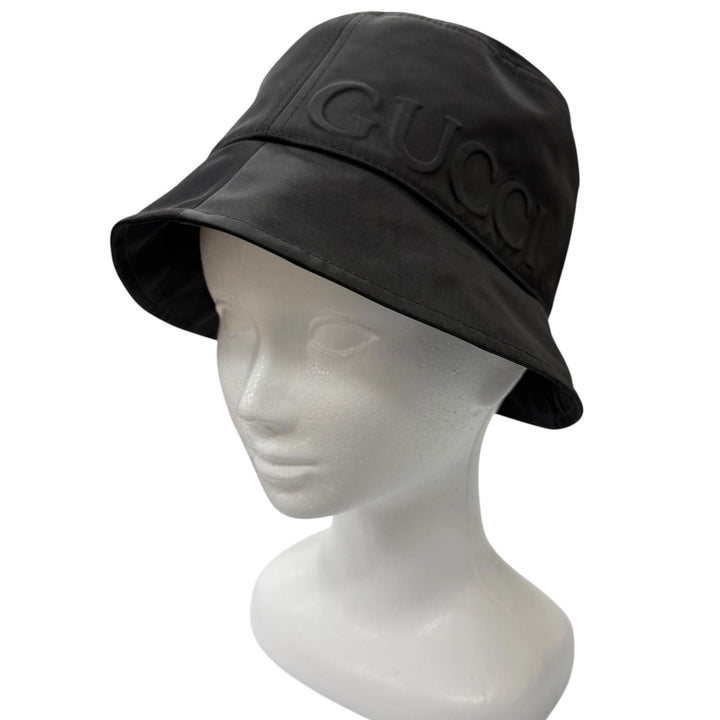 極美品□GUCCI グッチ 25SS 813534 ウェブストライプ エンボスロゴ バケットハット 帽子 ブラック M/58cm イタリア製 正規品 メンズ