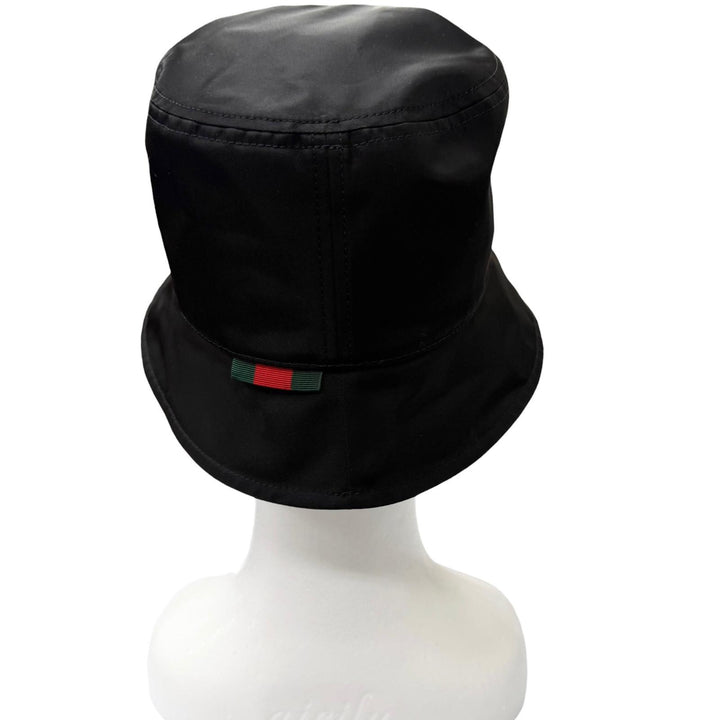 極美品□GUCCI グッチ 25SS 813534 ウェブストライプ エンボスロゴ バケットハット 帽子 ブラック M/58cm イタリア製 正規品 メンズ