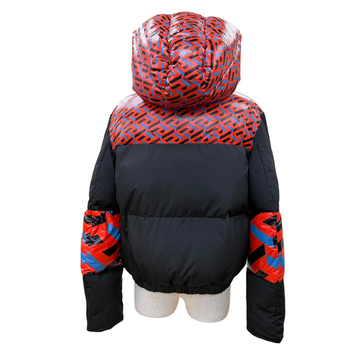 美品☆VERSACE ヴェルサーチ 2021年製 1001397 メデューサボタン フード付 ダウンジャケット レッド系 ブラック 38 イタリア製 正規品