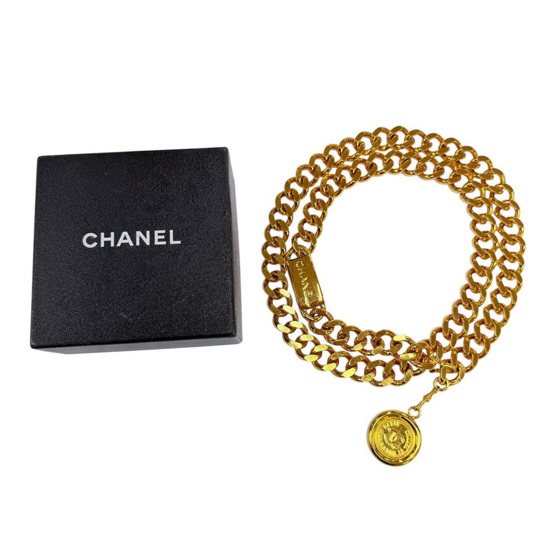 美品☆CHANEL シャネル ヴィンテージ 93A メタル ロゴプレート・ココマークコイン チェーンベルト ゴールド レディース 箱付き