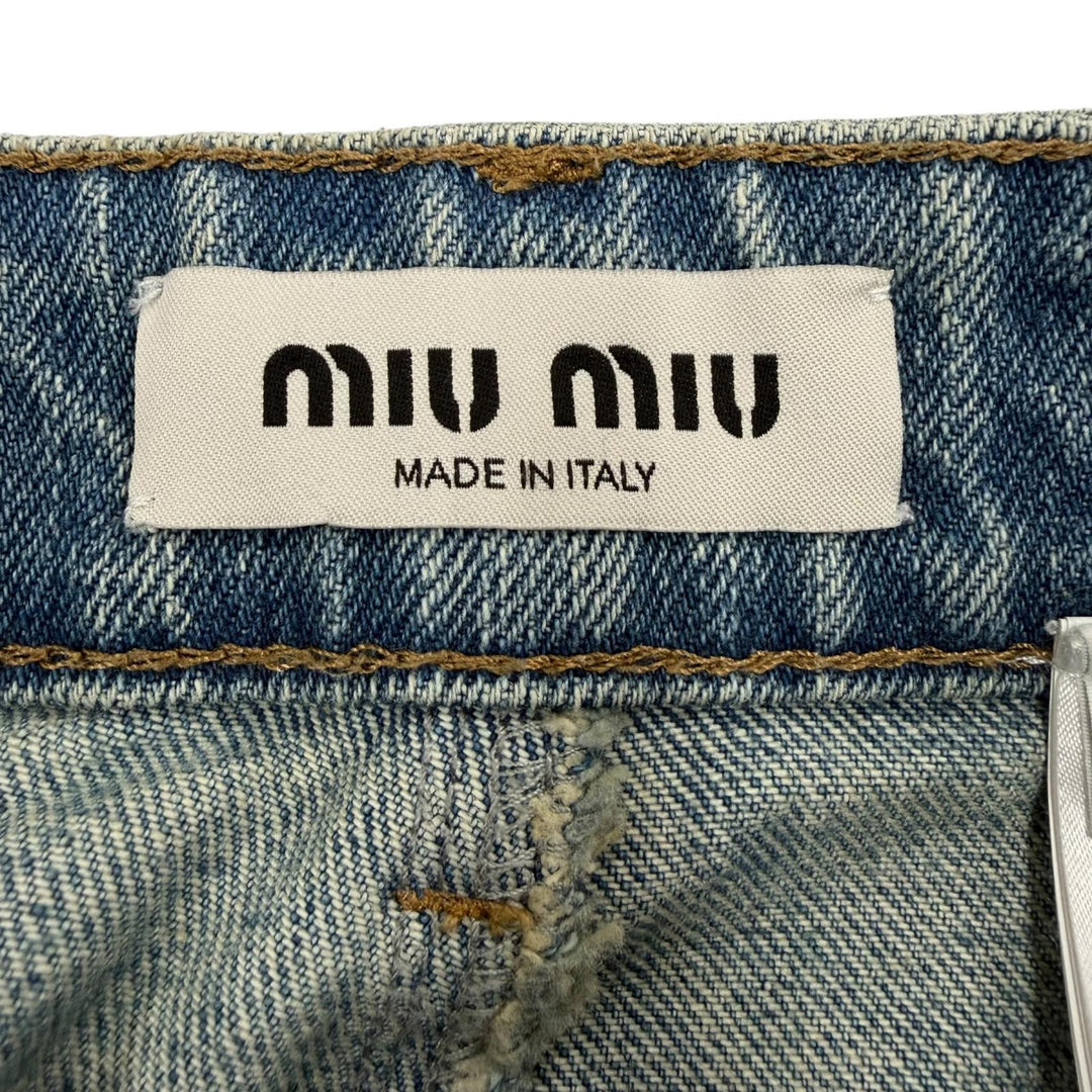 美品☆MIUMIU ミュウミュウ 2023年製 GWP498 ロゴレザーパッチ デニム ショートパンツ インディゴブルー 25 伊製 正規品 レディース