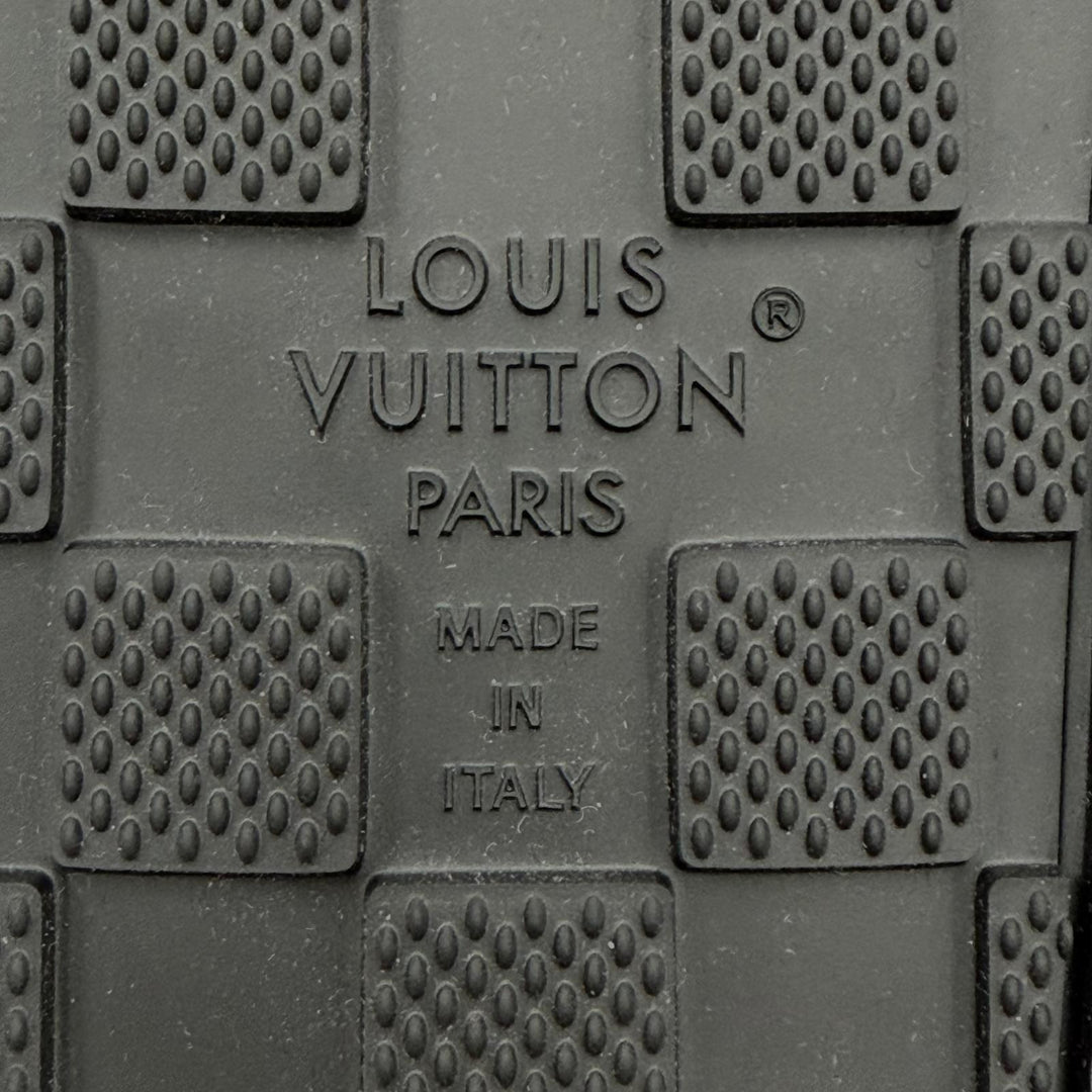 未使用品▼LOUIS VUITTON ルイヴィトン 26SS スウェードレザー ノワール LV イージー ミュール サンダル 7 イタリア製 メンズ 保存袋付き