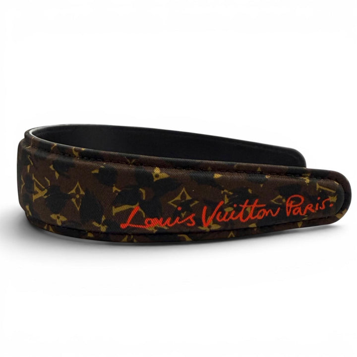 極美品★LOUIS VUITTON ルイヴィトン 2025年製 M03612 ヘッドバンド LV サファリ モノグラム レザー使い カチューシャ ブラウン 伊製