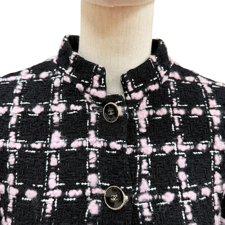 極美品◇CHANEL シャネル 25AW P80418 ウール ココボタン フリンジ付 ツイード コート ブラック ピンク 34 フランス製 正規品 レディース