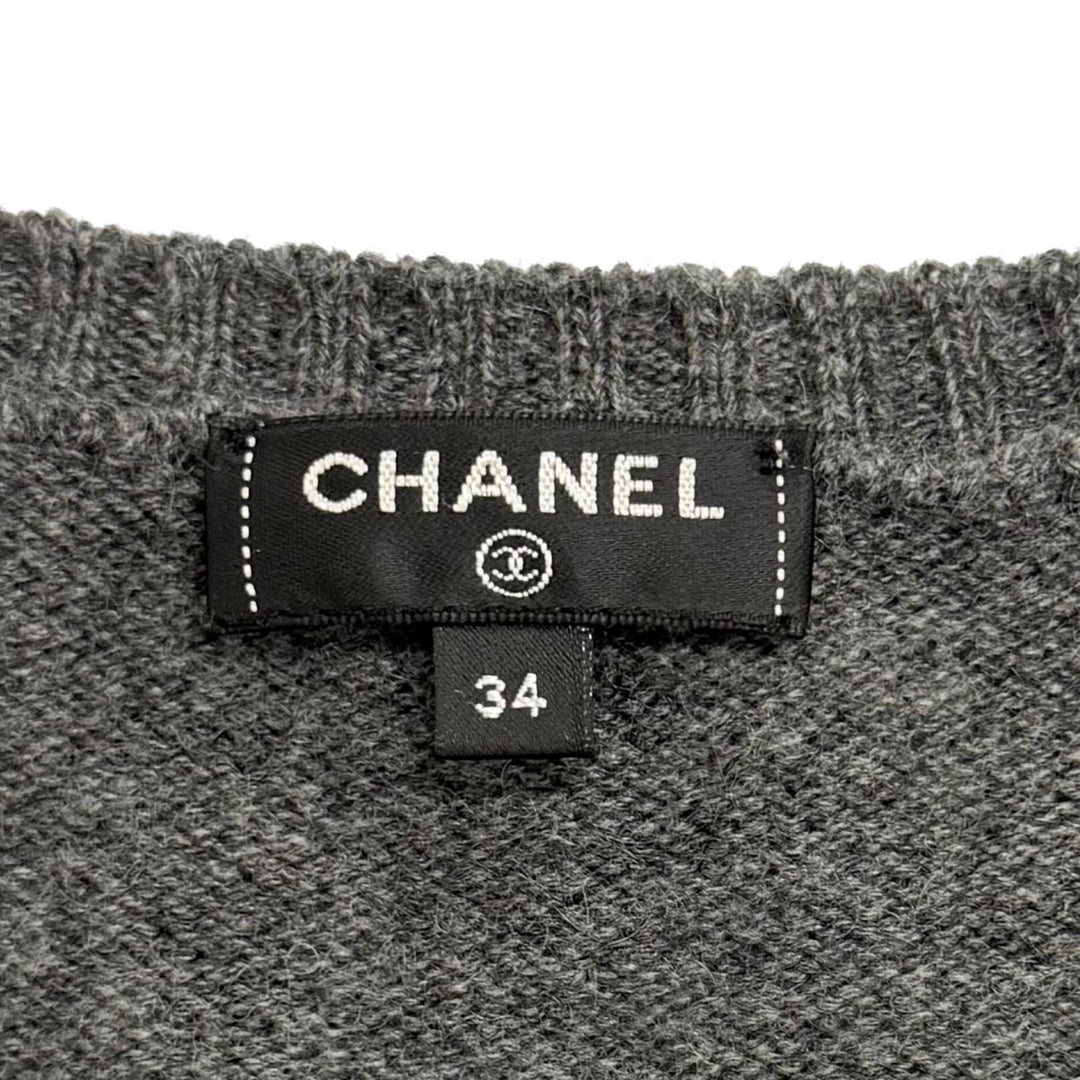 極美品★CHANEL シャネル P57351 カシミヤ100% ココマークプレート付 GABRIELLE COCO Vネック 長袖 ニット グレー 34 イタリア製 正規品