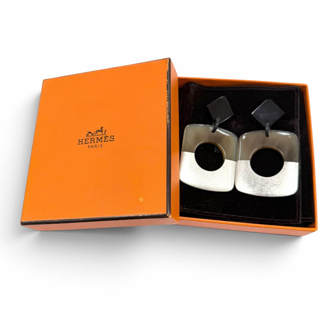 良品☆HERMES エルメス バッファローホーン セリエ金具ポスト アクセサリー ピアス ベージュ シルバー ダークブラウン レディース 箱付き