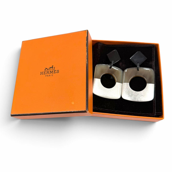 良品☆HERMES エルメス バッファローホーン セリエ金具ポスト アクセサリー ピアス ベージュ シルバー ダークブラウン レディース 箱付き