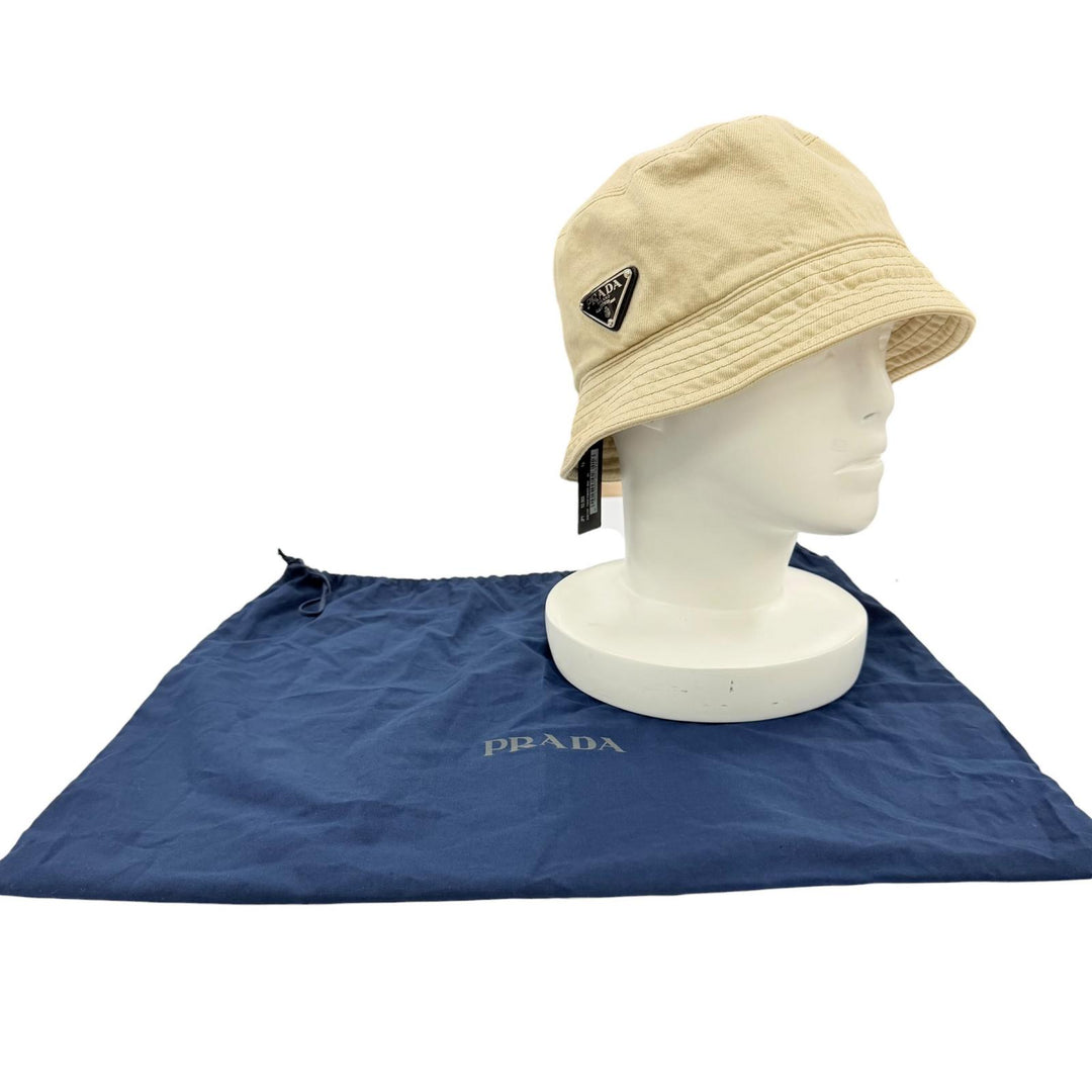 未使用品☆PRADA プラダ 2HC137 コットン トライアングルロゴプレート バケットハット ベージュ L イタリア製 正規品 レディース 保袋付