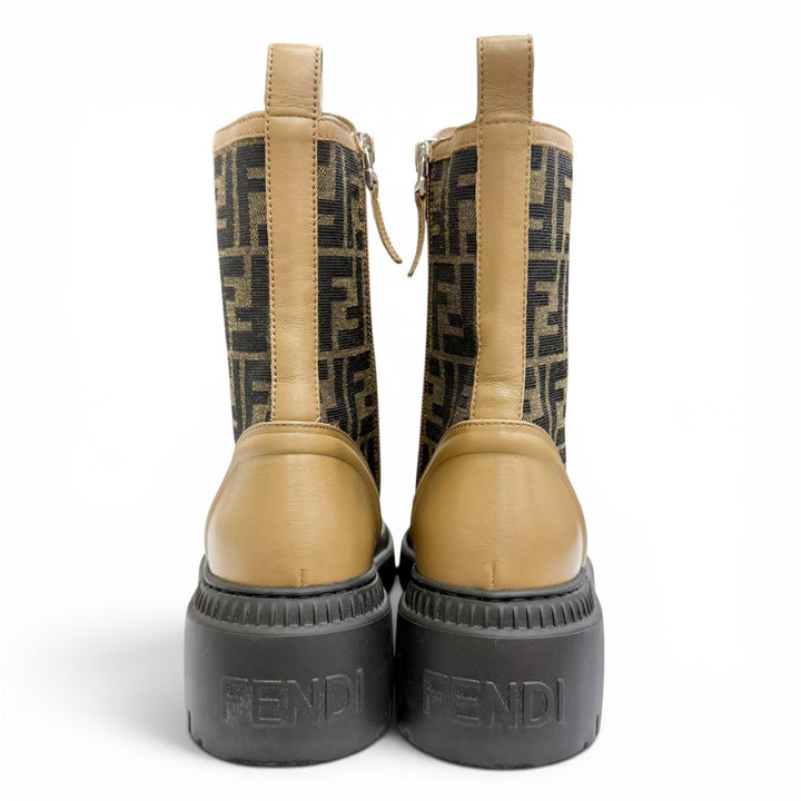 極美品△FENDI フェンディ 22AW ドミノ バイカーブーツ ズッカ柄 FFロゴ サイドジップ ショートブーツ ブラウン 36 伊製 定価165000円