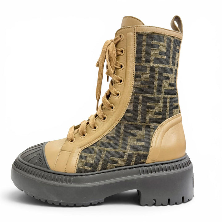極美品△FENDI フェンディ 22AW ドミノ バイカーブーツ ズッカ柄 FFロゴ サイドジップ ショートブーツ ブラウン 36 伊製 定価165000円