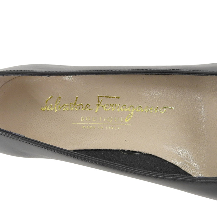 未使用品▲Salvatore Ferragamo サルヴァトーレフェラガモ SENATO ガンチーニ リボンデザイン レザー パンプス 6 伊製 箱・保存袋付き