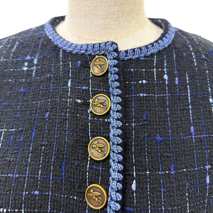 極美品☆ETRO エトロ 2024年製 コットン ロゴボタン ツイード ノーカラージャケット ブラック ブルー系 40 イタリア製 正規品 レディース