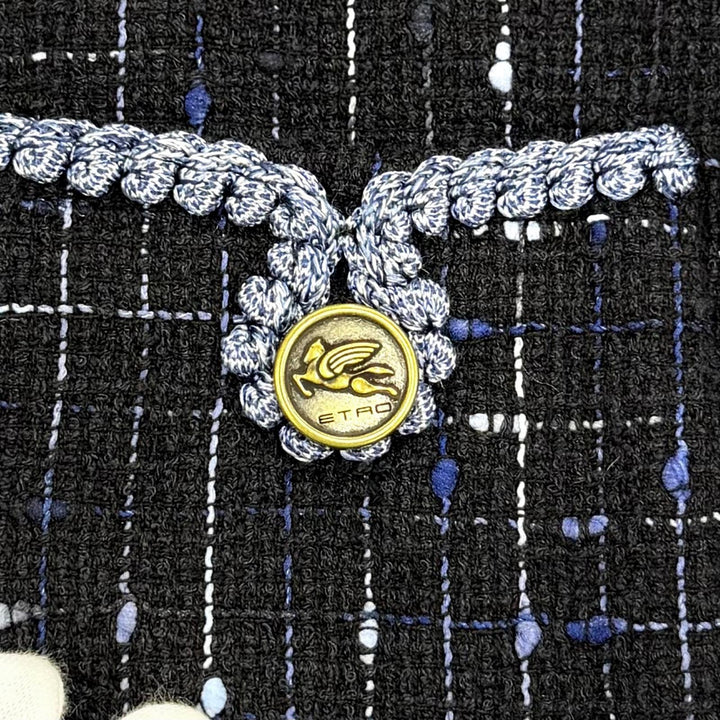 極美品☆ETRO エトロ 2024年製 コットン ロゴボタン ツイード ノーカラージャケット ブラック ブルー系 40 イタリア製 正規品 レディース