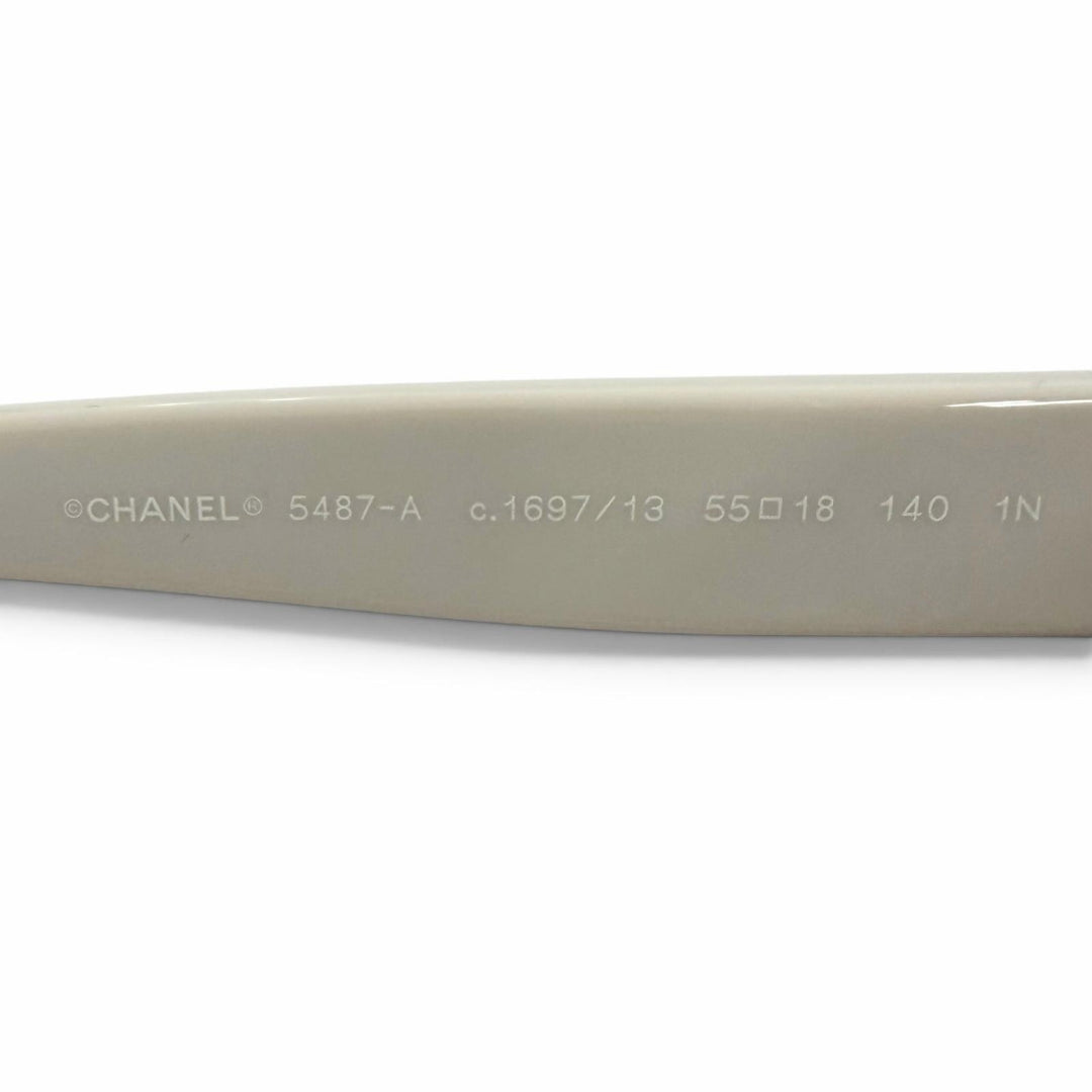 極美品★CHANEL シャネル 5487-A ココマーク ボールチェーン付 サングラス ライトベージュ 55□18 140 イタリア製 レディース