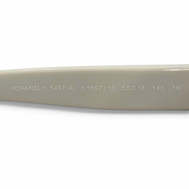 極美品★CHANEL シャネル 5487-A ココマーク ボールチェーン付 サングラス ライトベージュ 55□18 140 イタリア製 レディース
