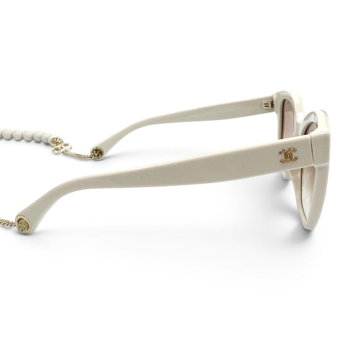 極美品★CHANEL シャネル 5487-A ココマーク ボールチェーン付 サングラス ライトベージュ 55□18 140 イタリア製 レディース