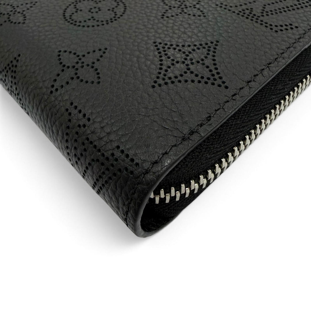 極美品☆LOUIS VUITTON ルイヴィトン M61867 ジッピーウォレット マヒナレザー ラウンドファスナー 長財布 ブラック フランス製 箱・袋付