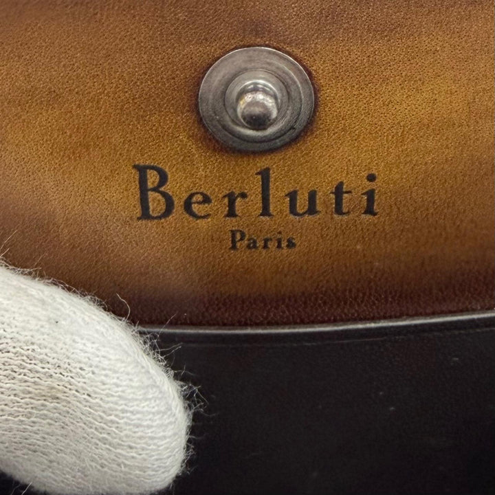 美品★BERLUTI ベルルッティ KHAYA カヤ カリグラフィ ゴールデンパティーヌ レザー コインケース ブラウン ゴールド イタリア製 メンズ