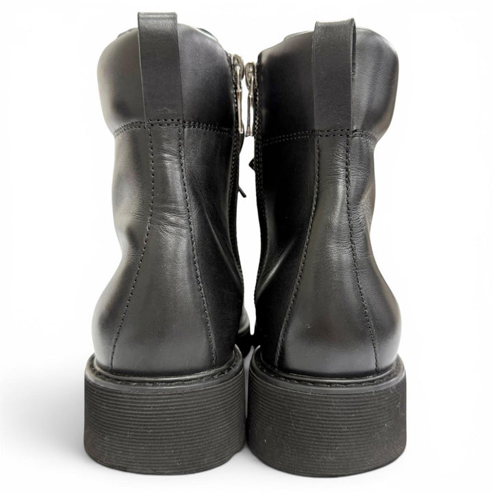 美品△PRADA プラダ 1T215N レザー ロゴ入り サイドジップ レースアップ レザー ショートブーツ アンクルブーツ ブラック 37.5 箱付き
