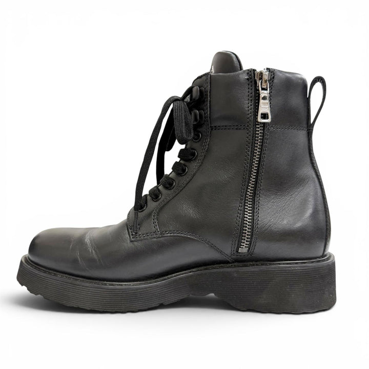 美品△PRADA プラダ 1T215N レザー ロゴ入り サイドジップ レースアップ レザー ショートブーツ アンクルブーツ ブラック 37.5 箱付き
