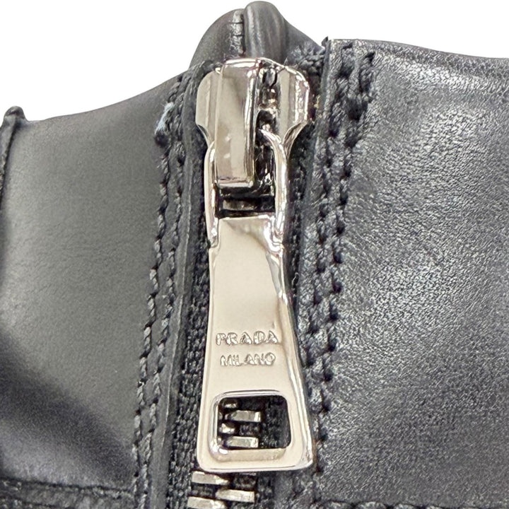 美品△PRADA プラダ 1T215N レザー ロゴ入り サイドジップ レースアップ レザー ショートブーツ アンクルブーツ ブラック 37.5 箱付き