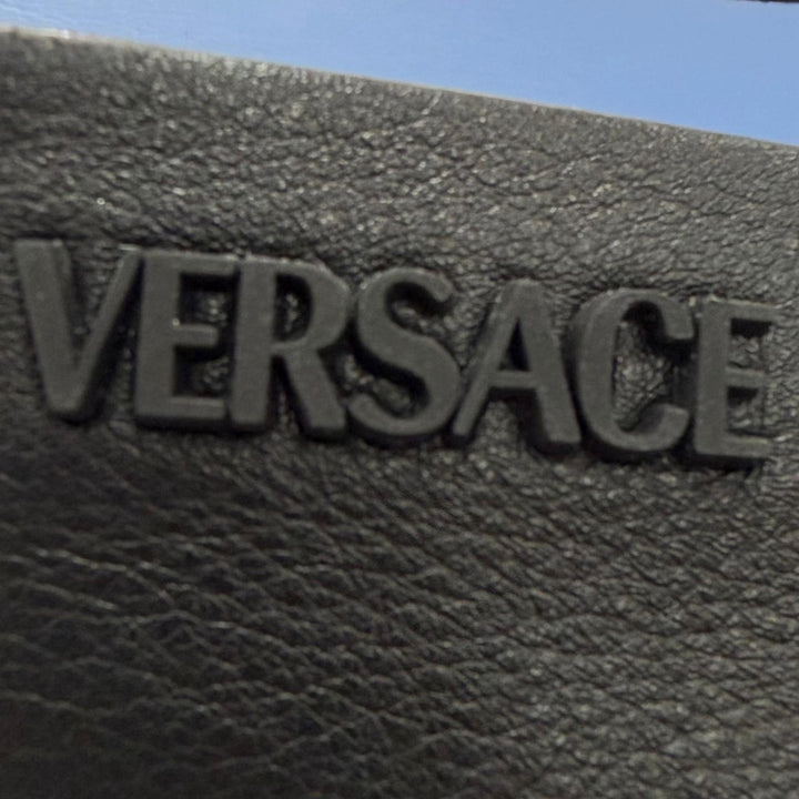 極美品▼VERSACE ヴェルサーチ VILLA レザー ロゴ金具付き ドライビングシューズ スリッポン ブラック 43 イタリア製 メンズ