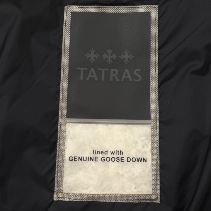 美品▼TATRAS タトラス 23AW MTAT23A4566 BOESIO ロゴワッペン フーデッド ジップアップ ダウンジャケット ブラック 3 正規品 メンズ
