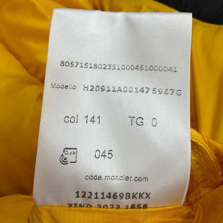 極美品▼MONCLER モンクレール H20911A00147 PEUPLIER ロゴワッペン付き フード入り ZIPUP ダウンジャケット イエロー ブラック 0 正規品