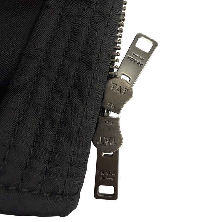 極美品☆PRADA プラダ 2025年製 DNA99R S231 1WQ8 Re-Nylon 中綿入り ZIP UP ジャケット ブラック 36 正規品 レディース ハンガー付き