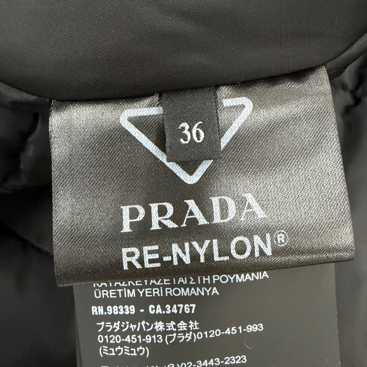極美品☆PRADA プラダ 2025年製 DNA99R S231 1WQ8 Re-Nylon 中綿入り ZIP UP ジャケット ブラック 36 正規品 レディース ハンガー付き