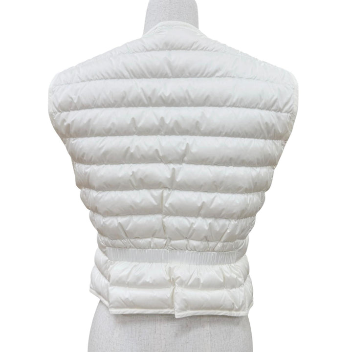 美品☆MONCLER モンクレール 24SS CAMICA ロゴワッペン付 軽量 ダウンベスト ホワイト 40 正規品 レディース