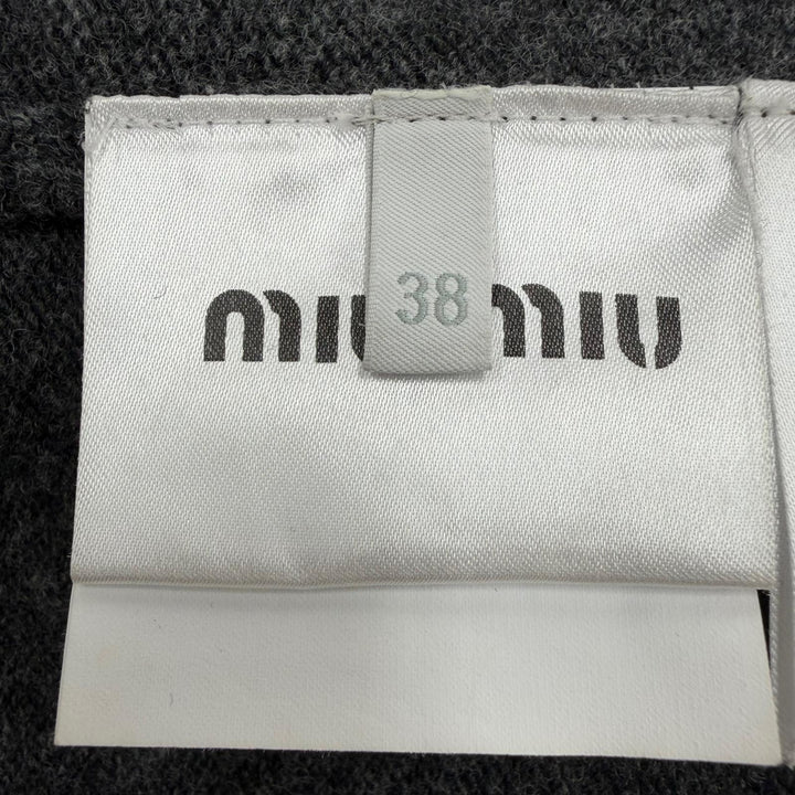 極美品☆MIUMIU ミュウミュウ 2024年製 DNA02T SOOO 13WS バージンウール ロゴ刺繍 クロップド丈 長袖 ニット カーディガン 38 正規品