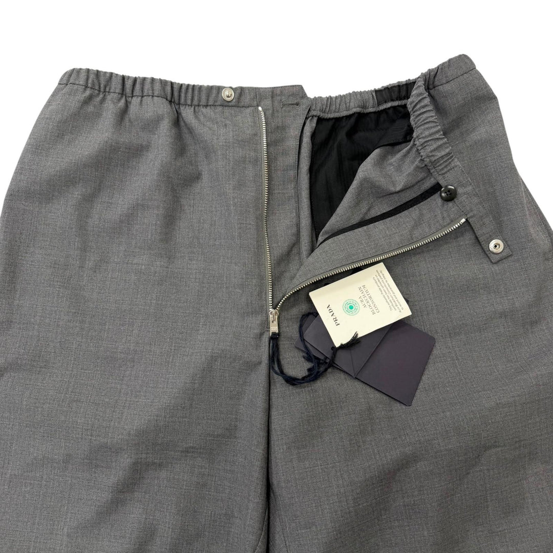 未使用品□PRADA プラダ 2023年製 SPH377 バージンウール コットン トライアングルパッチ シェフパンツ グレー L イタリア製 正規品