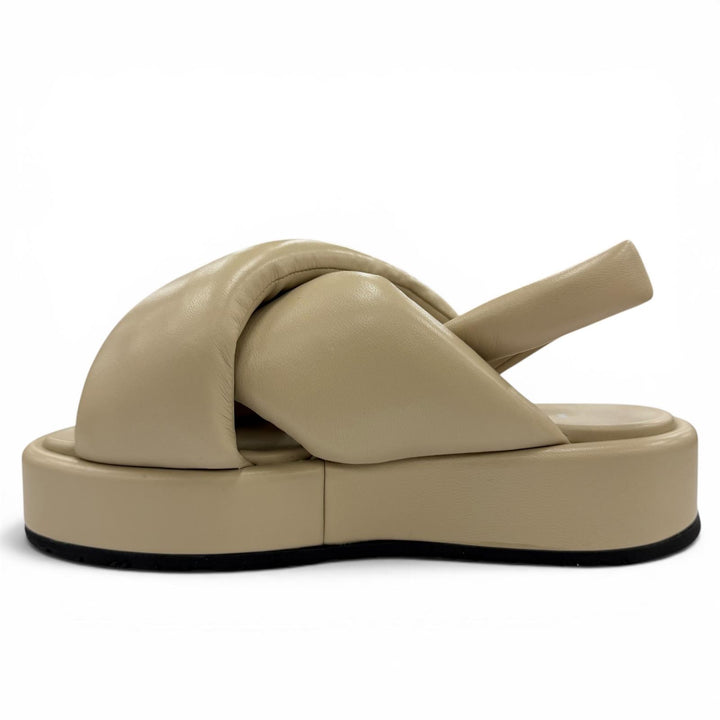 美品☆PRADA プラダ 1XZ758 トライアングルロゴ バックストラップ パデッドナッパレザー サンダル ベージュ 35 イタリア製 レディース