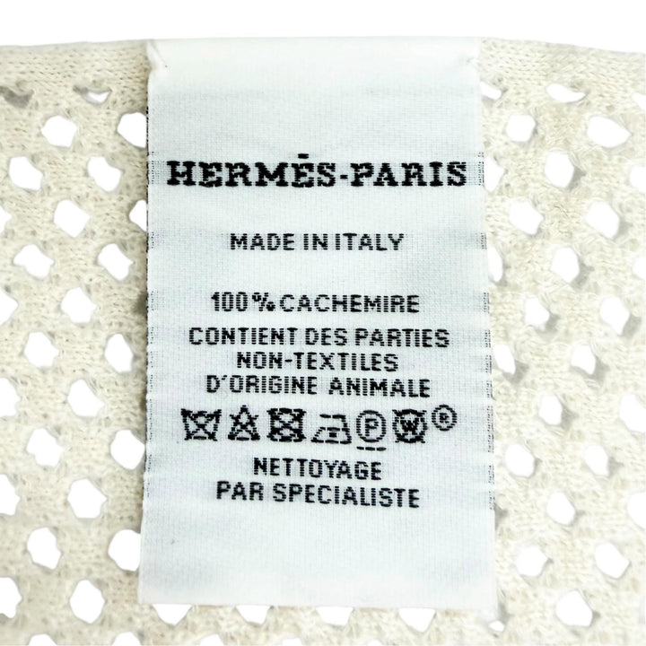 美品△HERMES エルメス H259112S MAILLE FILET マイユ フィレ カシミヤ100％ ロゴレザーワッペン付き ストール マフラー アイボリー 伊製