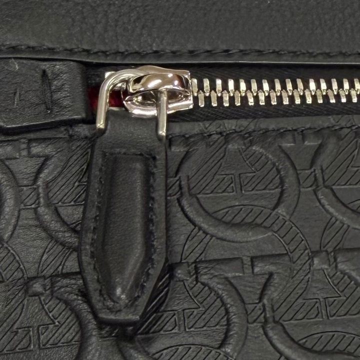 極美品▼Salvatore Ferragamo サルヴァトーレフェラガモ レザー セカンドバッグ クラッチバッグ ブラック 伊製 メンズ 箱・保存袋付き
