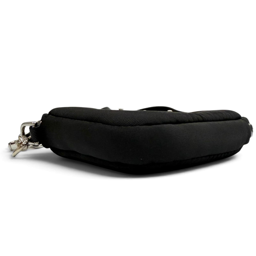 極美品★PRADA プラダ 2TT140 NERO Re Nylon トライアングルロゴ キーリング付 ポーチ シルバー金具 イタリア製 レディース 箱付き