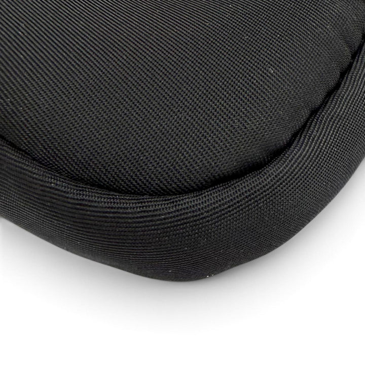 極美品★PRADA プラダ 2TT140 NERO Re Nylon トライアングルロゴ キーリング付 ポーチ シルバー金具 イタリア製 レディース 箱付き