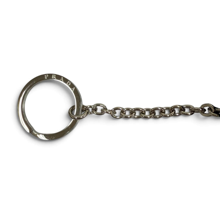 極美品★PRADA プラダ 2TT140 NERO Re Nylon トライアングルロゴ キーリング付 ポーチ シルバー金具 イタリア製 レディース 箱付き