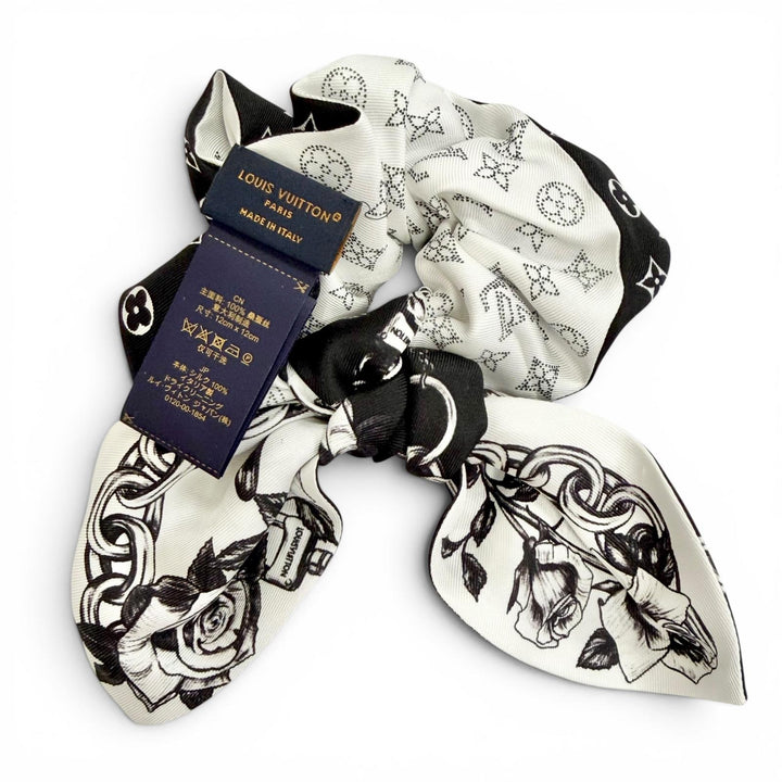 極美品△LOUIS VUITTON ルイヴィトン 2025年 M96662 LV ブルーム シュシュ シルク100% モノグラム ヘアアクセサリー ノワール S 正規品
