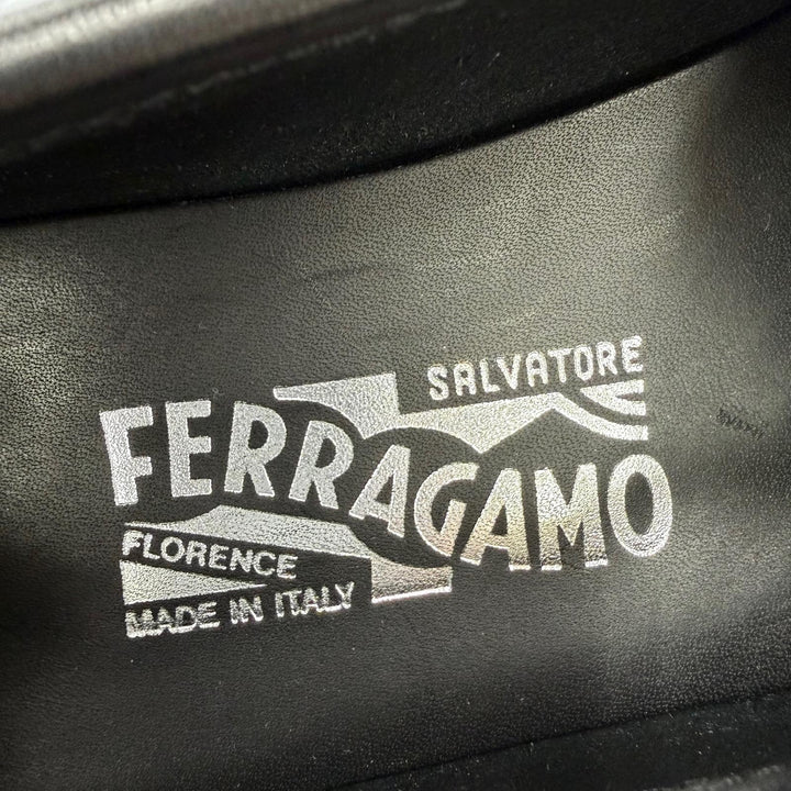 極美品☆Salvatore Ferragamo サルヴァトーレフェラガモ フラワーパンチング レザー フラット パンプス ブラック 7.5 イタリア製