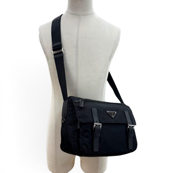 美品▼PRADA プラダ 1BD953 ナイロン レザー Re-Nylon トライアングルロゴ 三角プレート ショルダーバッグ ブラック メンズ 保存袋付き